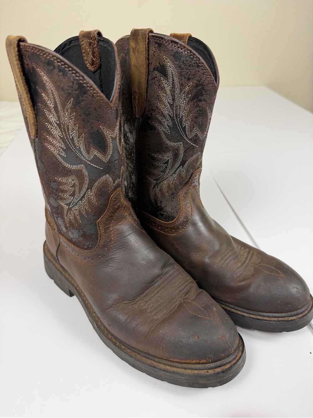Ariat Brown Leather Cowboy Boots with Dark Brown Shaft